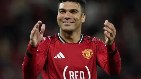 Tài sản quý giá nhất mà Casemiro để lại cho Man United là chăm sóc cẩn thận ngôi sao đang lên ở địa phương