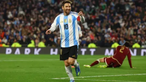 Điều chỉnh ở trạng thái tốt nhất! Messi ghi 5 bàn, 5 kiến ​​tạo và 10 bàn sau 4 trận trong tháng 5. World Cup đang đến!