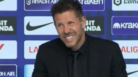 Simeone: Tôi yêu Griezman Huấn luyện viên sẽ gọi cảm xúc này là điểm yếu. Anh ấy là điểm yếu của tôi.