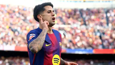 Hàng ngày: Barcelona tính chính thức ký hợp đồng với Cancelo, Crescent đòi phí chuyển nhượng ít nhất 10 triệu euro