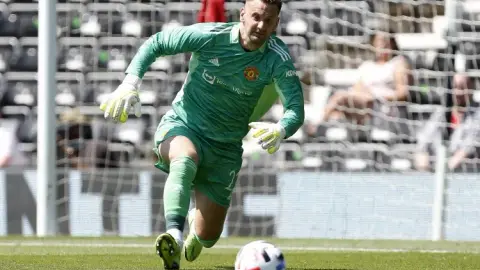 Romano: Thủ môn 40 tuổi Heaton đã đồng ý gia hạn hợp đồng với Man United đến tháng 6 năm 2027