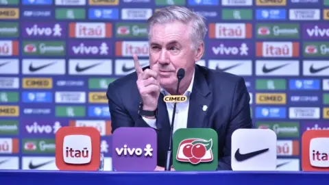 Đội hình dự World Cup Brazil được công bố! Ai là người ngạc nhiên nhất? Ai đang thiếu sót nhiều nhất? Ai thất vọng nhất khi thua cuộc?
