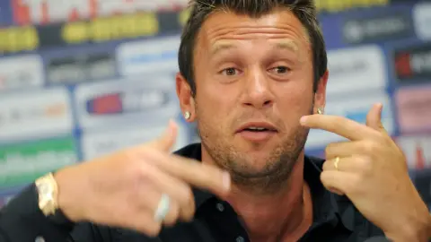 Cassano: Florentino điên rồi, việc điên rồ nhất là mời Mourinho về
