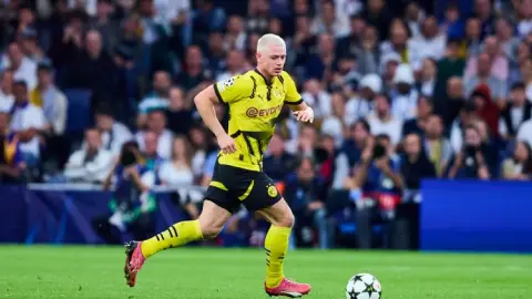 7 bàn thắng và 24 đường kiến ​​tạo sau 143 trận! De Sky: Man United dự định ký hợp đồng với Leersen của Dortmund vào mùa hè này