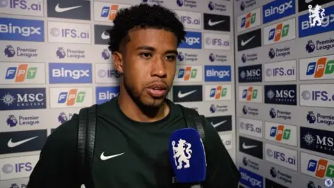 Andre Santos: Ghi bàn thắng đầu tiên ở Premier League trong trận derby London có ý nghĩa rất lớn với tôi