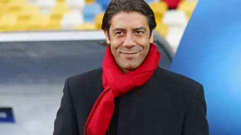 Truyền thông Bồ Đào Nha: Rui Costa sẽ có bài phát biểu tổng kết mùa giải trong tuần này và cần chờ Mourinho chính thức rời đội