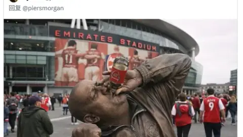 Morgan: Tôi muốn dựng một tác phẩm điêu khắc về Bảo Bình bên ngoài Sân vận động Emirates để cảm ơn anh ấy đã truyền cảm hứng cho chúng tôi