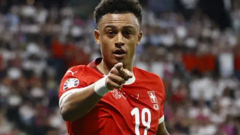 Phóng viên: Inter Milan, Napoli và Roma quan tâm đến Ndoye, Nottingham Forest chỉ bán chứ không cho thuê