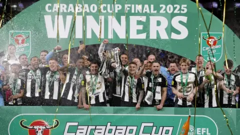 The Times: PIF chuẩn bị bán cổ phần ở Newcastle 25% để huy động hơn 300 triệu bảng