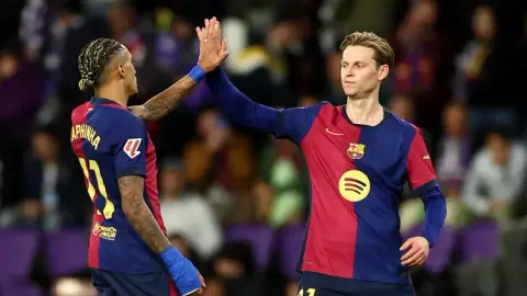 De Jong: Tôi có bị đánh giá thấp không? Quan điểm này chỉ tồn tại trên các phương tiện truyền thông Tây Ban Nha. Tôi bị cúm cách đây một thời gian và không thể chơi game.