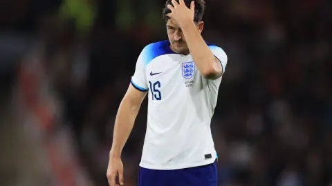 Tuchel từng úp mở Maguire chỉ là lựa chọn thứ năm ở hàng thủ tuyển Anh
