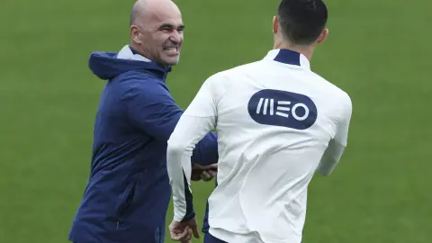 HLV Bồ Đào Nha: Không có nhiều tiền đạo ghi 25 bàn sau 30 trận như Cristiano Ronaldo Anh ấy luôn nỗ lực hết mình.