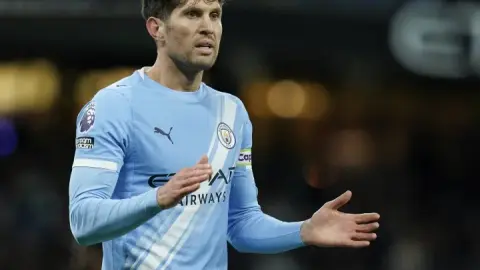 Tham gia lực lượng với Kompany và Kane? Mail Exclusive: Bayern muốn ký hợp đồng miễn phí với Stones vào mùa hè này