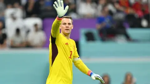 Bầu trời Đức: Neuer 5 lần dự World Cup, đồng hạng nhất Đức, được kỳ vọng phá kỷ lục lâu đời nhất