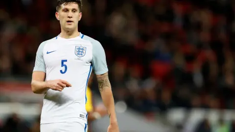 Anh nhầm lẫn lựa chọn? Stones 32 tuổi ra sân 17 lần mùa này và chỉ có 8 lần 361 phút ở Premier League.