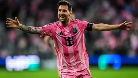 Sau Ronaldo, Messi có giá trị hơn 1 tỷ USD và có thể trở thành cổ đông của Miami sau khi giải nghệ.