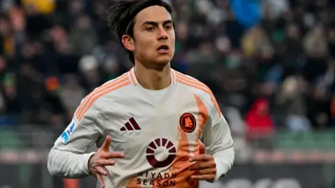 Truyền thông Italy: Dybala sẽ gia hạn hợp đồng với Roma, lương cơ bản cố định giảm xuống còn 2 triệu đến 2,5 triệu euro