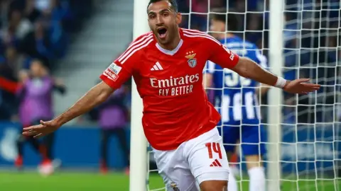 Benfica sẵn sàng bán Pavlidis với giá 50 triệu euro và từng đòi 100 triệu euro