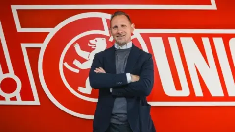 Chính thức: Lustinelli trở thành HLV Union Berlin, nữ HLV Etta từ chức theo kế hoạch