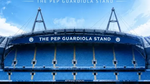 Quan chức Man City: Khán đài phía bắc của sân nhà sẽ được đặt tên là khán đài Pep Guardiola và một bức tượng sẽ được dựng lên để vinh danh Guardiola.