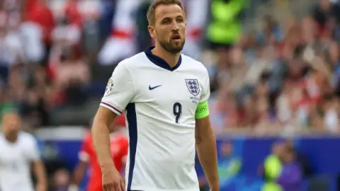 Shearer: Tuyển Anh nên học theo lối chơi của Bayern để tận dụng tối đa Kane