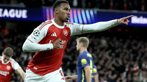 Danh sách đánh giá trung bình hậu vệ Premier League mùa này: Gabriel đứng đầu, tiếp theo là Tarkovsky