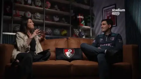 Iraura: Guardiola là huấn luyện viên hoàn hảo nhất, nhưng đối với tôi Emery là một người tham khảo nhiều hơn