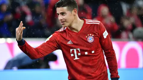 Bị chặn lại! James Rodriguez nhớ lại việc gia nhập Bayern: Tôi định đến Man United, nhưng Ancelotti nói với tôi rằng tôi phải đến Bayern.