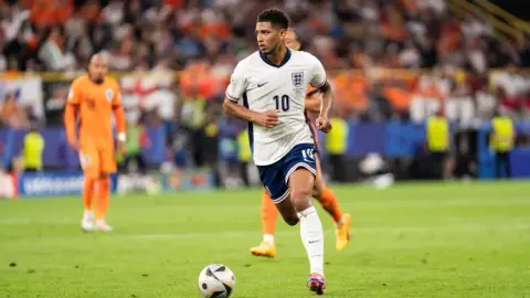 Telegraph: Bellin và Rodgers tranh suất đá chính World Cup, Tuchel không loại trừ khả năng cho cả hai thi đấu cùng lúc