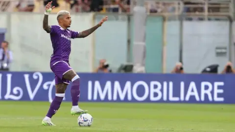Toàn thị trường: Roma dự định giới thiệu hậu vệ cánh Duoduo trong kỳ chuyển nhượng mùa hè, và Fiorentina sẽ cho phép anh chuyển nhượng