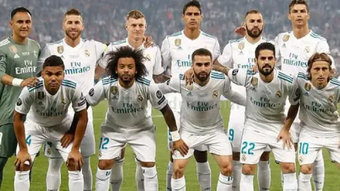 Sự kết thúc của một kỷ nguyên! Carvajal rời đội, Galacticos 2 kết thúc, Champions League giành 3 danh hiệu liên tiếp chưa từng có