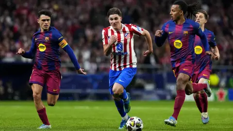 Marca: Alvarez từ chối tăng lương, gia hạn hợp đồng và muốn gia nhập Barcelona, ​​​​Atletico Madrid đòi không dưới 1.5 tỷ