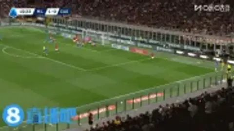 Milan gỡ hòa ở phút 20, và Borrell ghi bàn từ quả phạt góc của Cagliari.