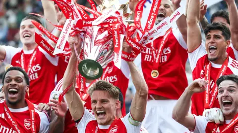 Sky Sports: Arsenal xứng đáng vô địch, không cần bận tâm những lời chê dựa quá nhiều vào bóng chết