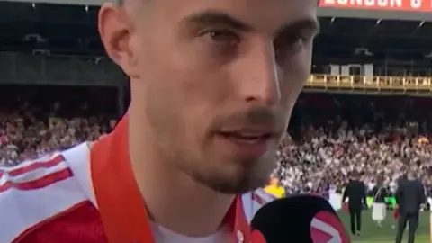 Havertz: Tôi đã chìm trong bóng tối một thời gian trong thời gian chấn thương. Arteta đã một mình tạo ra bầu không khí đồng đội.