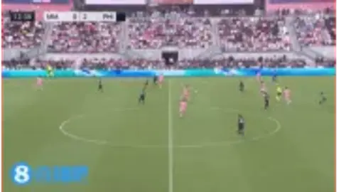 Messi chắc chắn có cơ hội đệm bóng theo chiều ngang, và Beltrame dễ dàng ghi bàn vào khung thành trống! Miami1-1-2 (1) (2)