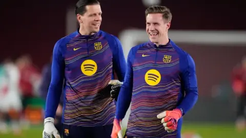 AS: Nhiều thủ môn cho mượn của Barcelona lần lượt trở lại đội, trong đó tình huống của Ter Stegen là khó giải quyết nhất.