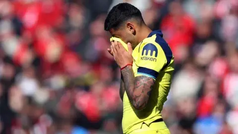 Neville nói về Romero: Dù vẫn đến hiện trường nhưng cách quản lý của Tottenham quá tệ