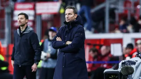 Quan chức Manchester City: Lijnders và 5 thành viên khác trong ban huấn luyện đã chính thức rời đội. Tôi chúc họ mọi điều tốt đẹp nhất trong tương lai