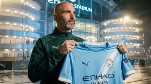 Romano xác nhận Here we go: Maresca ký hợp đồng 3 năm với Man City