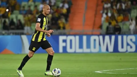Truyền thông Saudi: Jeddah United có khuynh hướng không gia hạn hợp đồng với Fabinho và lên kế hoạch cải tổ đội hình