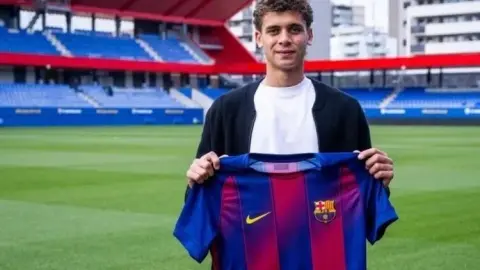 Thể thao thế giới: Barcelona bất ngờ khi Ai Cập triệu tập Hamza dự World Cup và CLB sẽ thực hiện quyền mua đứt