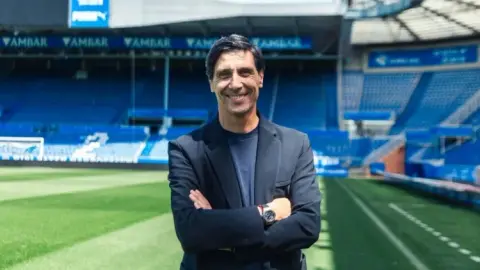 Chính thức: Alaves gia hạn hợp đồng với giám đốc thể thao 3 trong nhiều năm, đưa câu lạc bộ đến thập kỷ thành công nhất