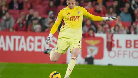 Báo bóng đá: Tottenham quan tâm thủ môn Trubin của Benfica, thương vụ sẽ phụ thuộc vào việc Vicario có rời đội hay không