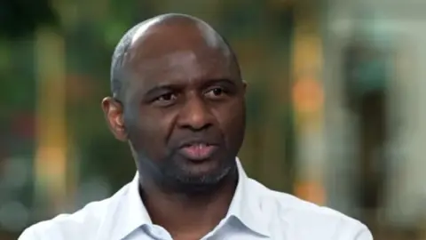 Vieira: Arteta đã tạo ra 'CLB gia đình' có tiềm năng thống trị Premier League trong nhiều năm