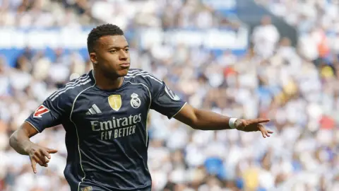 Bắn súng! Mbappé là người thứ ba trong lịch sử giành Chiếc giày vàng trong hai mùa giải đầu tiên trong sự nghiệp La Liga.