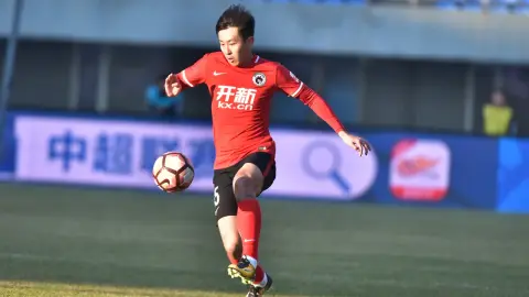 Cầu thủ bị cấm thi đấu Song Chen: Tôi chưa bao giờ chơi dàn xếp tỷ số. Sai lầm duy nhất của tôi là nhận 50. 000 nhân dân tệ này