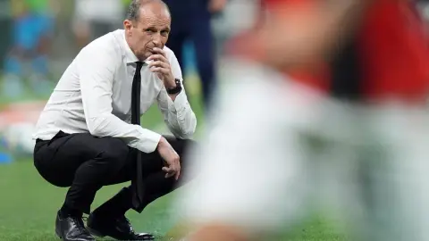 Dima: Napoli rõ ràng đã nhắm vào Allegri và Idalino, quyết định thuộc về HLV người Đức