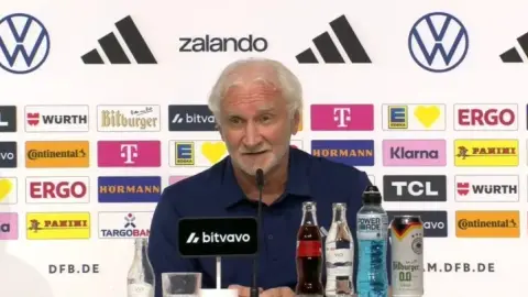 Voller: Đội tuyển Đức không nằm trong số 3 hoặc 4 ứng cử viên vô địch World Cup. Mục tiêu là giành vị trí nhất bảng