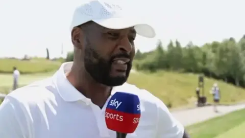 Đội trưởng ưu tú Morgan: Thật buồn khi thấy Leicester City rơi xuống League One và mong hồi phục càng sớm càng tốt
